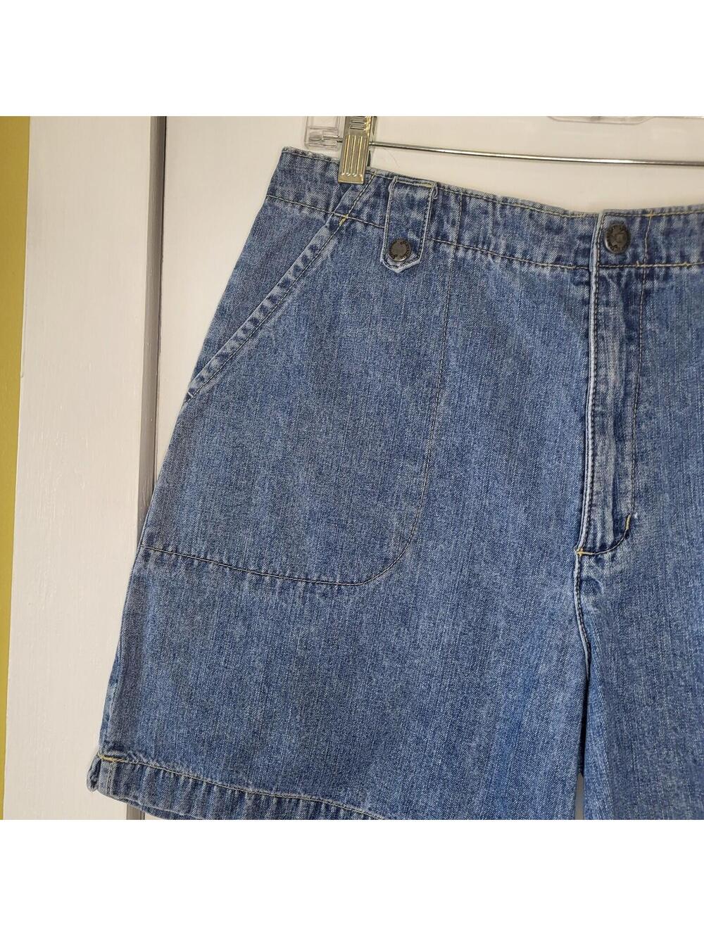 St. John's Bay Light Blue Denim Jean Shorts - Picture 2 of 9